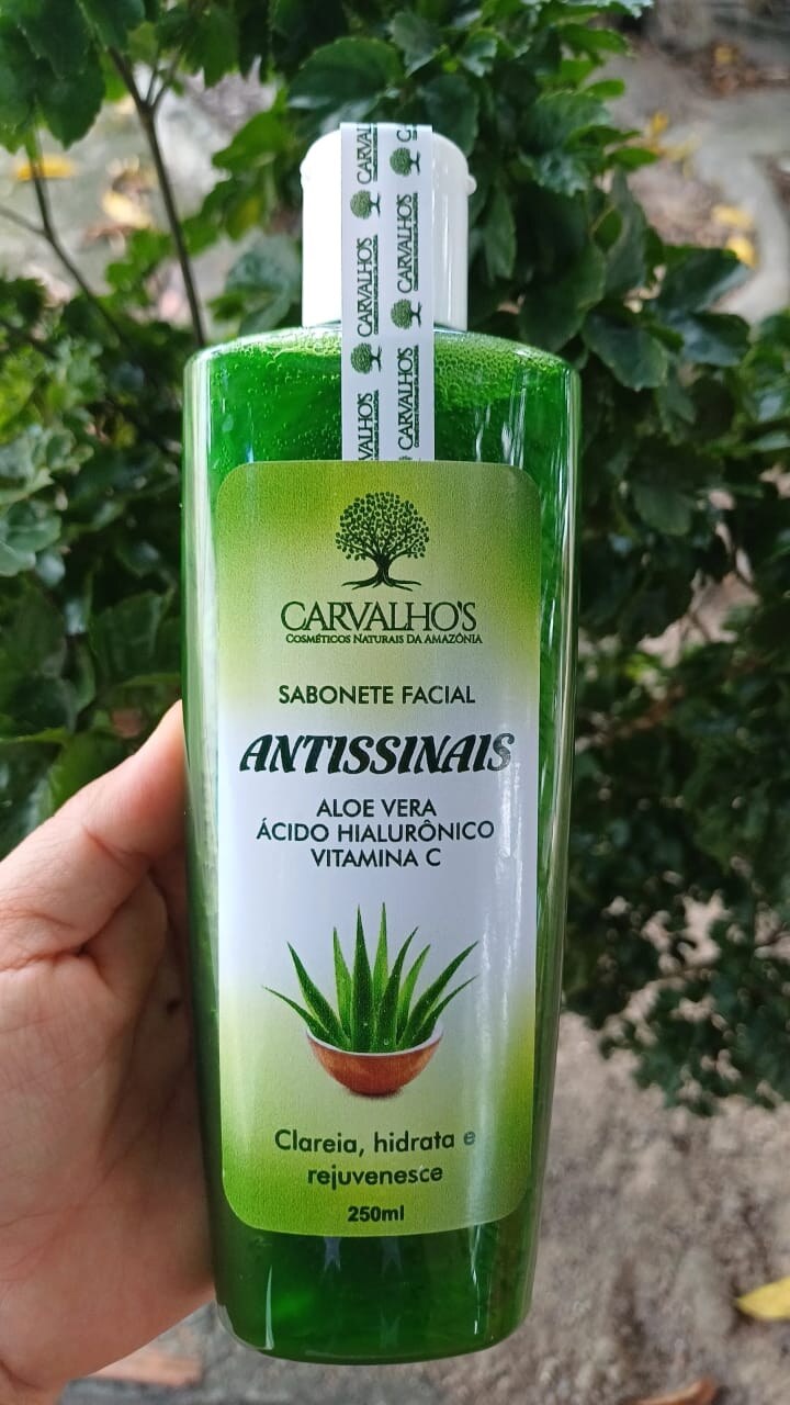 🌿 Sabonete Facial Antissinais com Aloe Vera, Ácido Hialurônico & Vitamina C | 250ml — Carvalhos Cosméticos